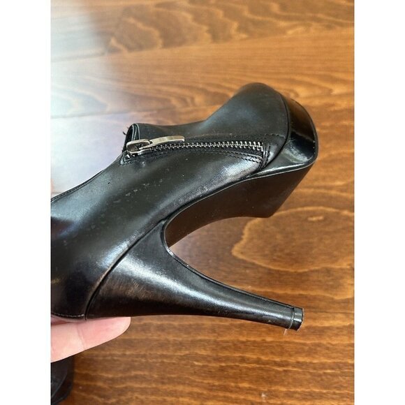 Marc Fisher  Black Leather Pointed Toe Heeled Ankle Boots Zip Size 5.5  M - Picture 8 of 8